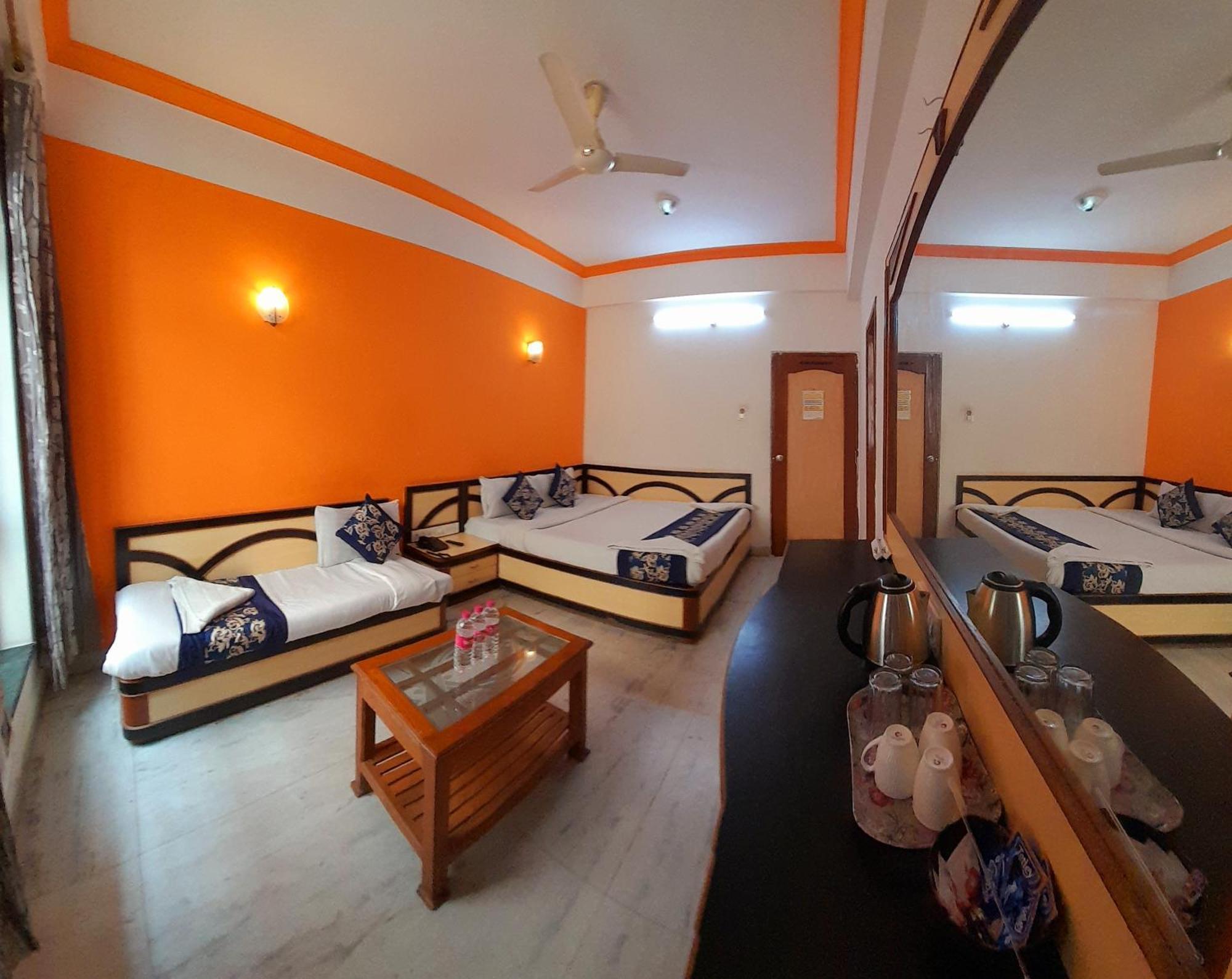 Hotel Indore Palace - Feel At Home Ширді Екстер'єр фото