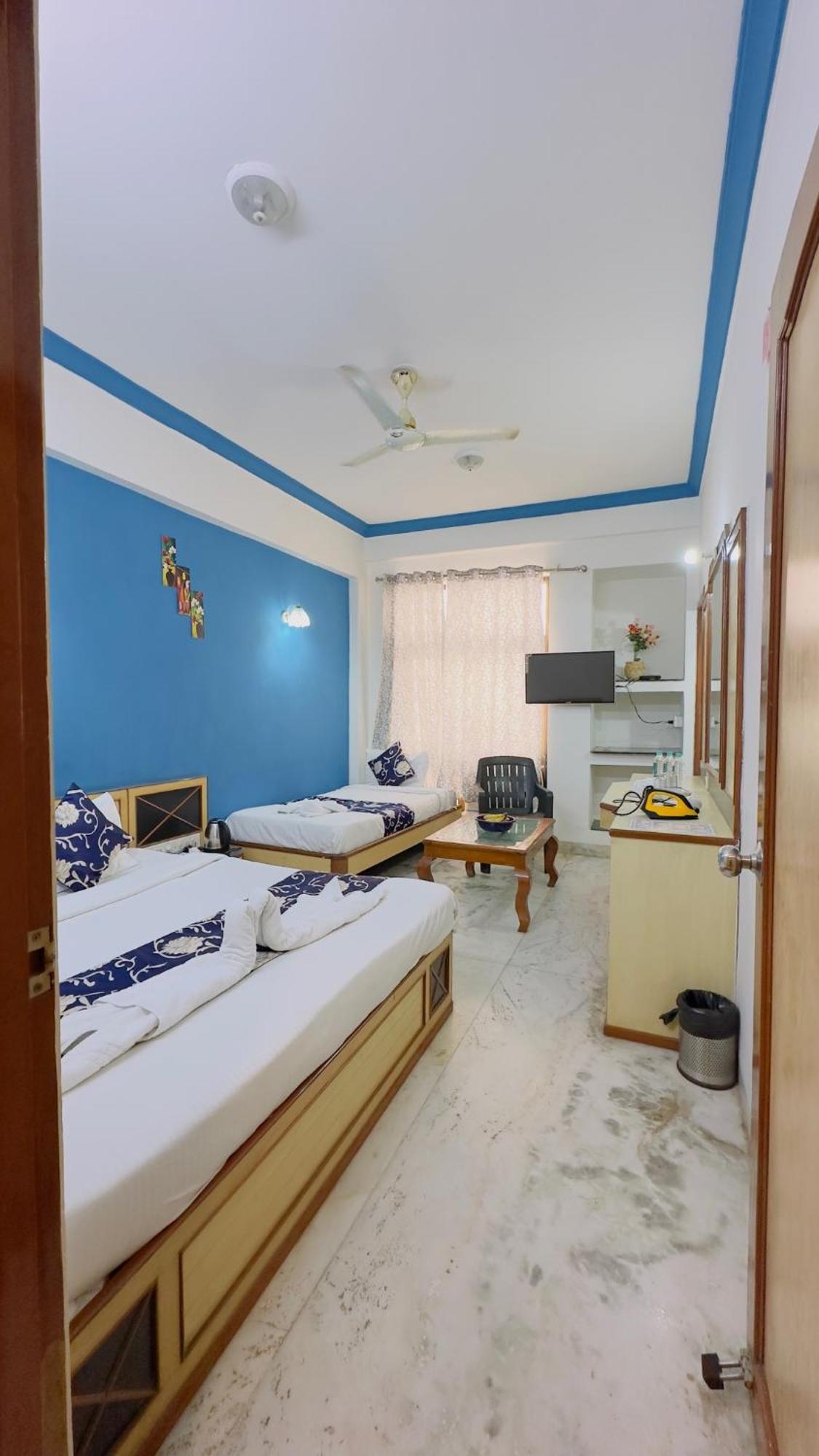Hotel Indore Palace - Feel At Home Ширді Екстер'єр фото