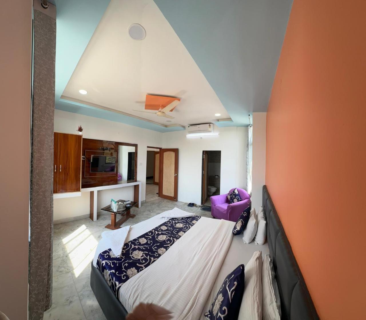 Hotel Indore Palace - Feel At Home Ширді Екстер'єр фото