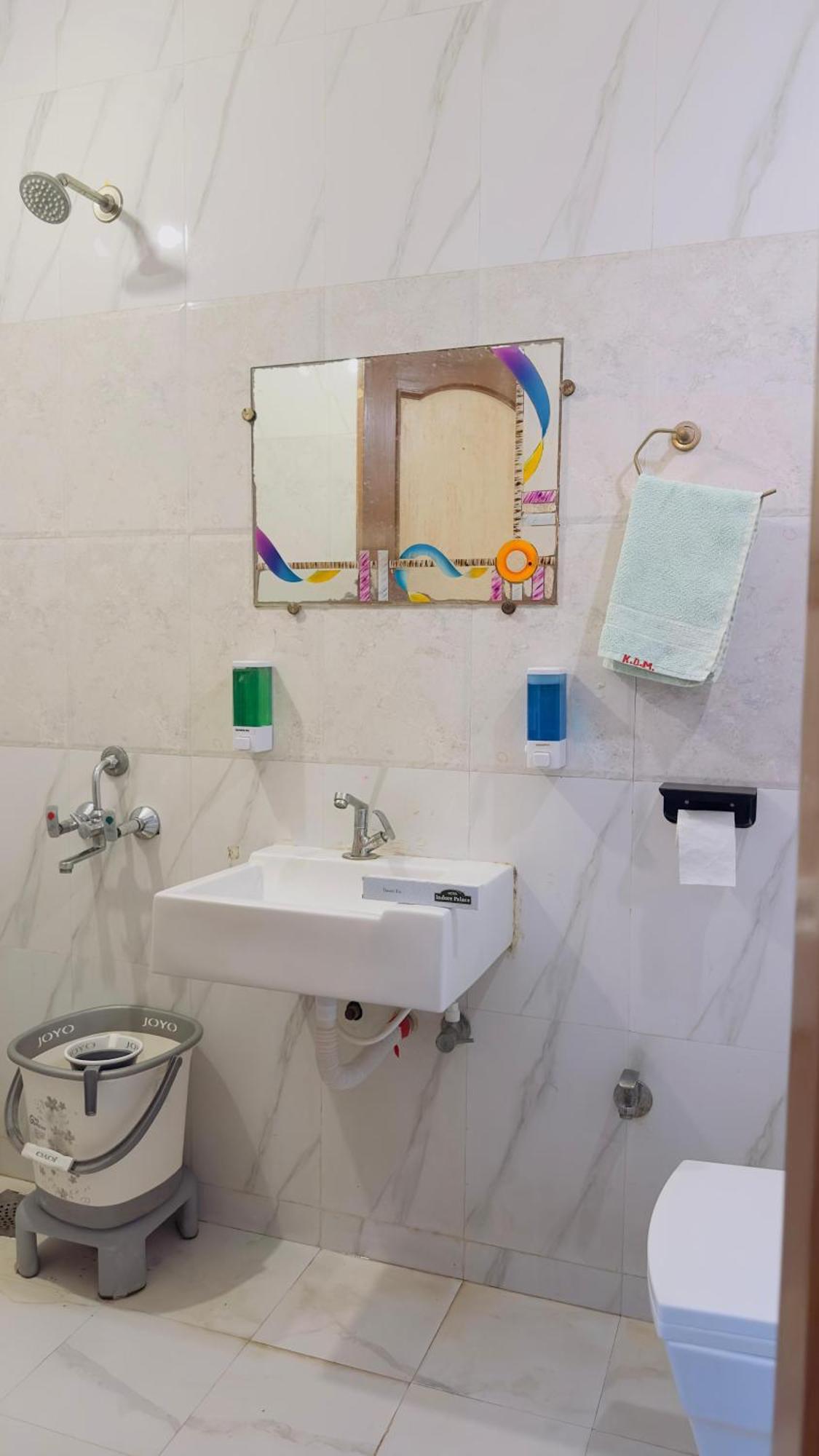Hotel Indore Palace - Feel At Home Ширді Екстер'єр фото